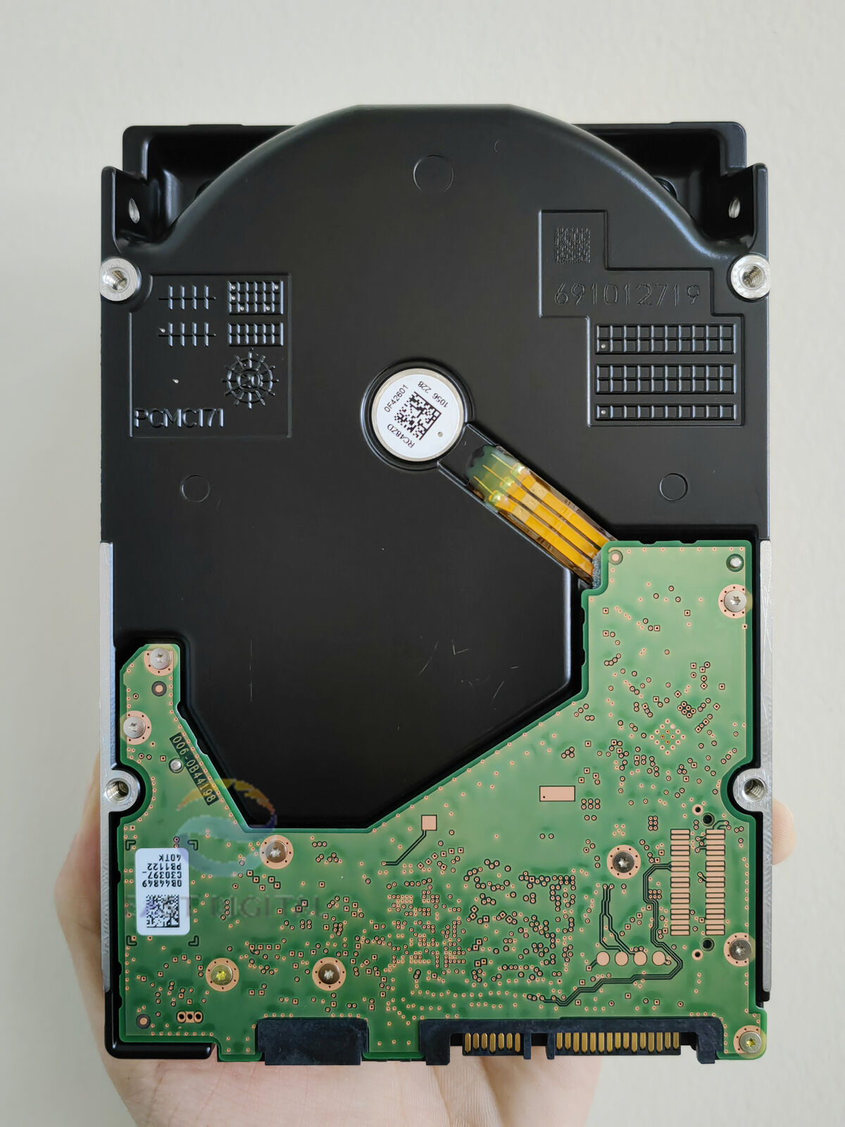 WD Ultrastar DC HC550 16TB SATA 3.5" Enterprise HDD WUH721816ALE6L4 0F38462 NEW 2025