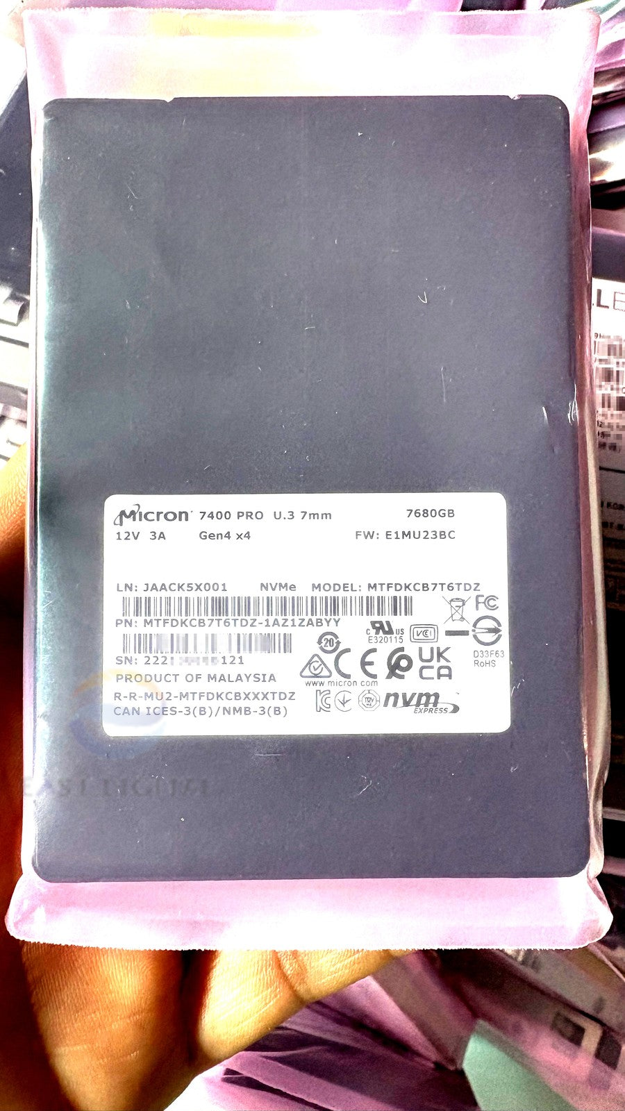 MTFDKCB7T6TDZ Micron 1AZ1ZABYY 7400 PRO 7.68TB U.3 NVMe 2.5" Solid State Drive