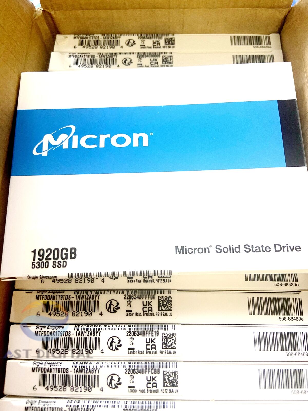 MTFDDAK1T9TDS Micron 5300 Pro 1920GB 1AW1ZABYY SATA 2.5in 6Gbs Solid State Drive