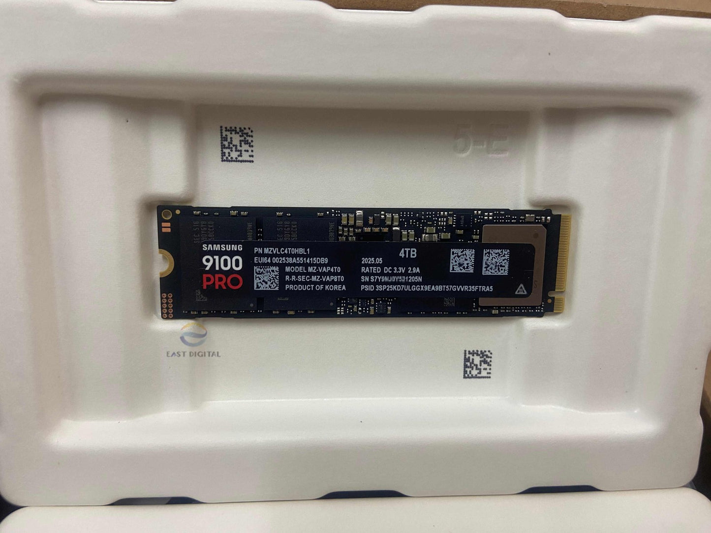 Samsung 9100 PRO MZ-VAP4T0 4TB PCIe 5.0 x4 NVMe M.2 2280 Solid State Drive 2025+