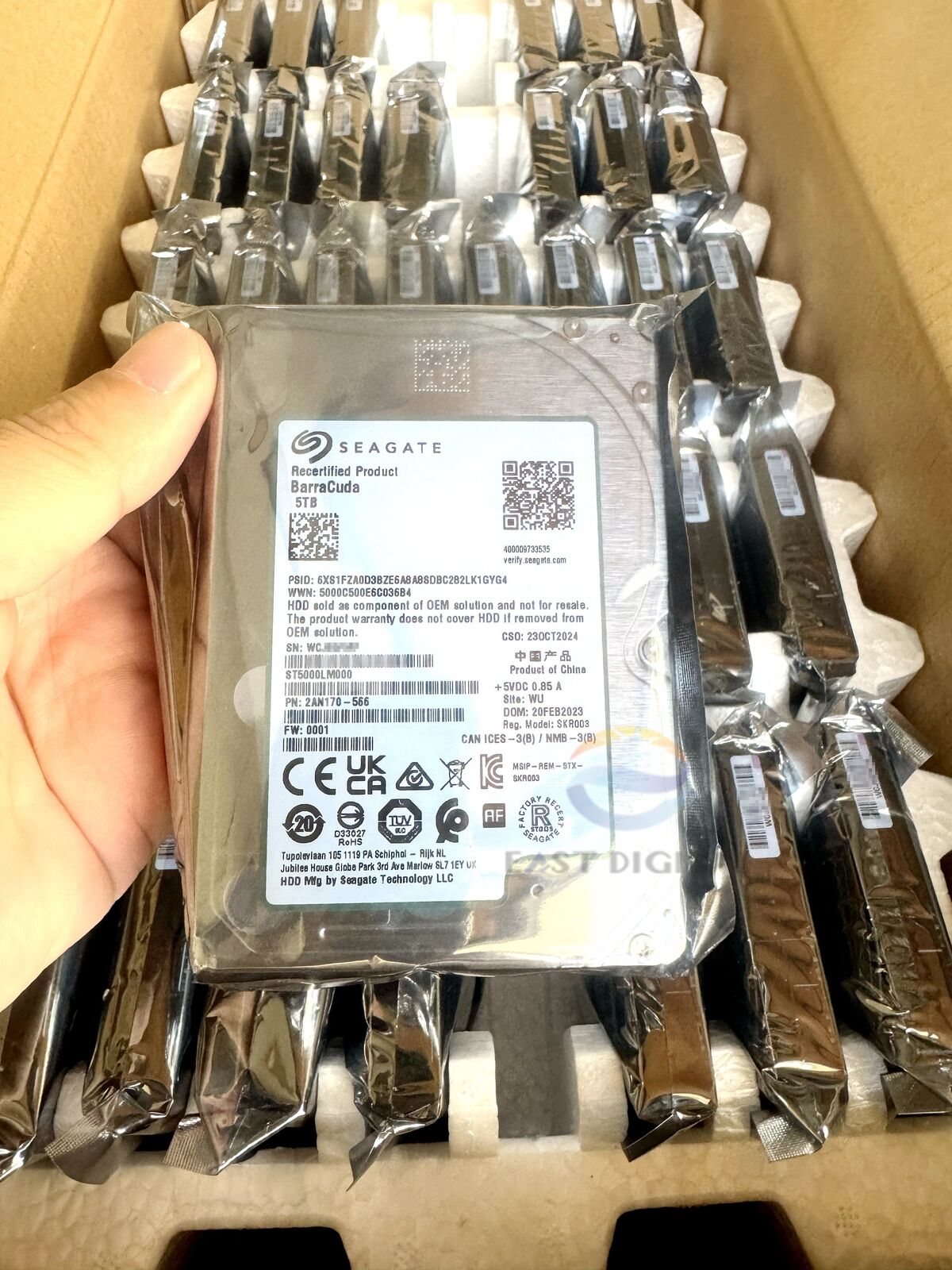 ST5000LM000 Seagate Barracuda 5TB 2.5" SATA 5400RPM 128MB 6.0Gb/s Hard Drive