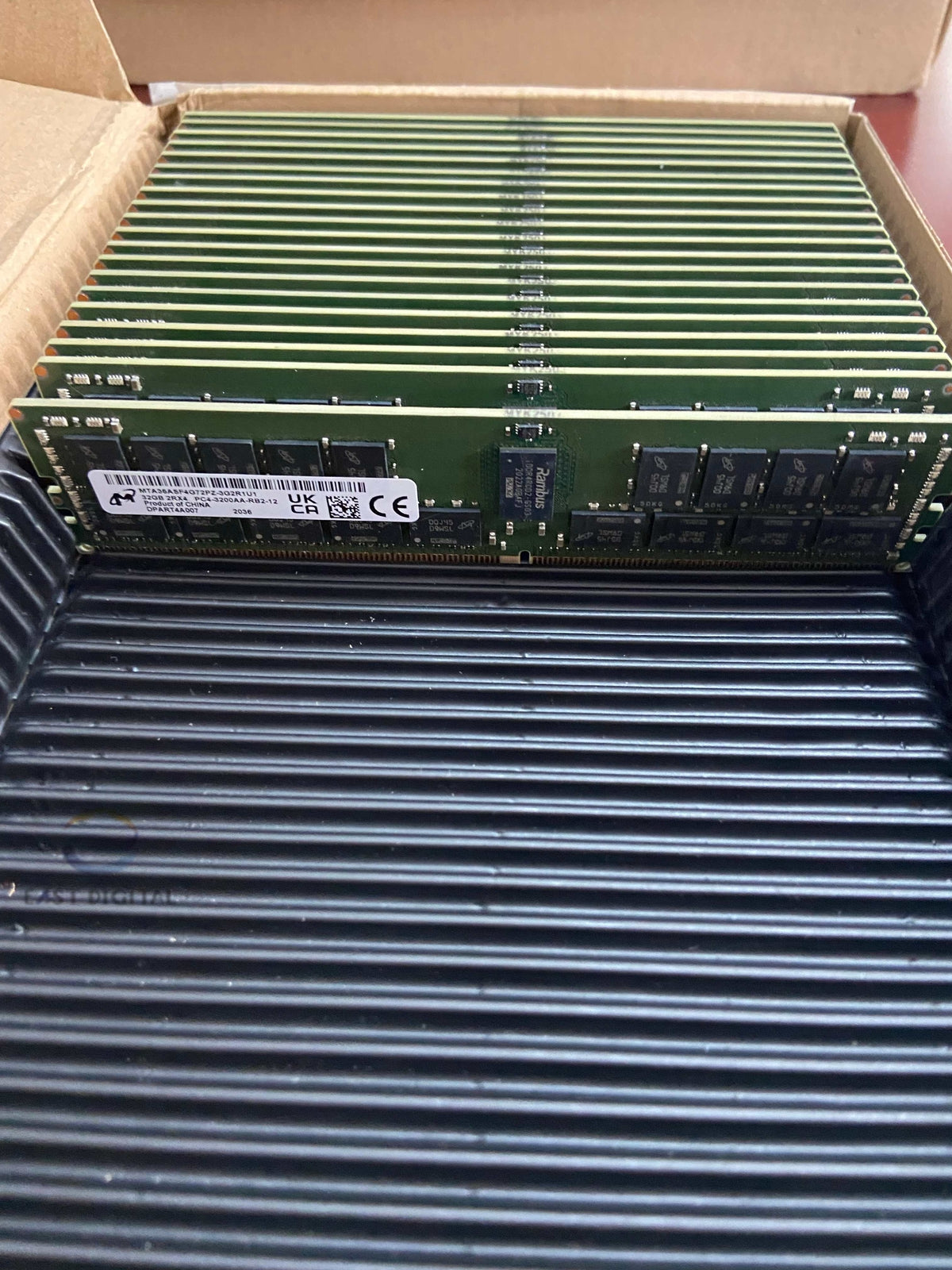 Micron MTA36ASF4G72PZ-3G2R 32GB 2RX4 PC4-3200AA RDIMM Memory