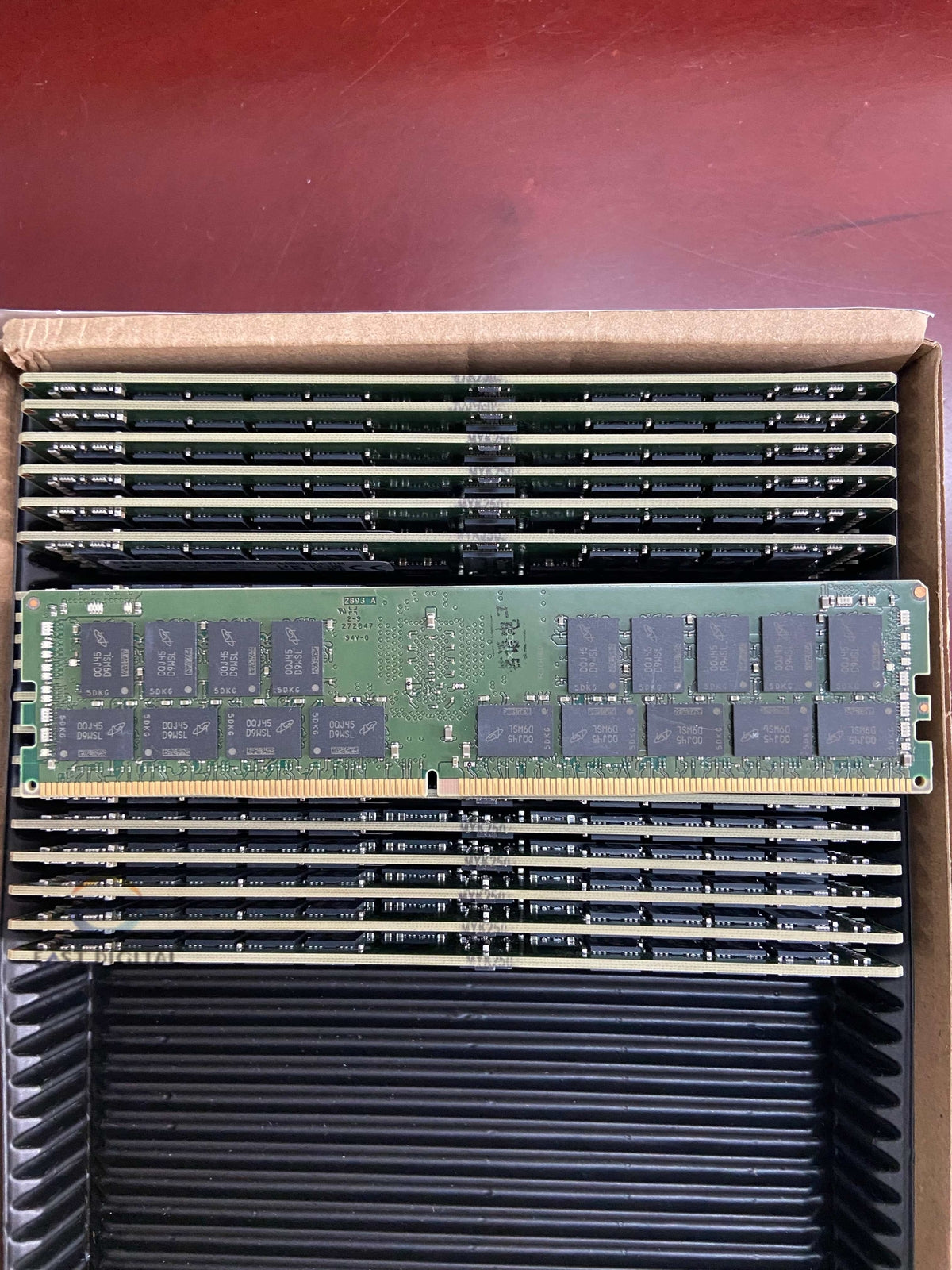 Micron MTA36ASF4G72PZ-3G2R 32GB 2RX4 PC4-3200AA RDIMM Memory