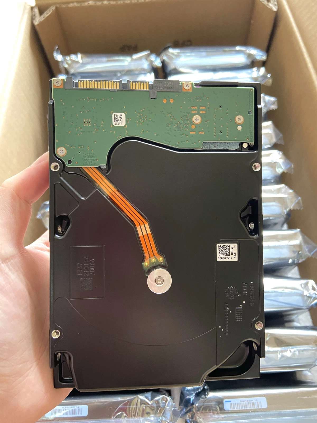 Seagate Exos 14TB ST14000NM000J 3.5 X18 256M Enterprise Internal SATA Hard Drive