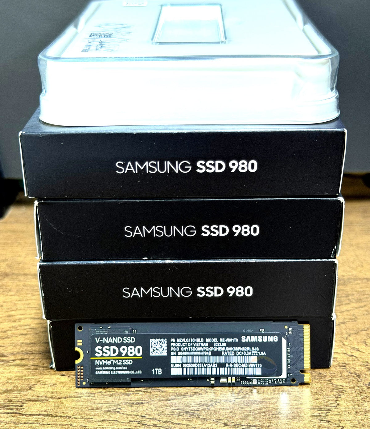 Samsung 980 MZ-V8V1T0 1TB M.2 PCIe 3.0 NVMe MZVLQ1T0HBLB Solid State Drive New