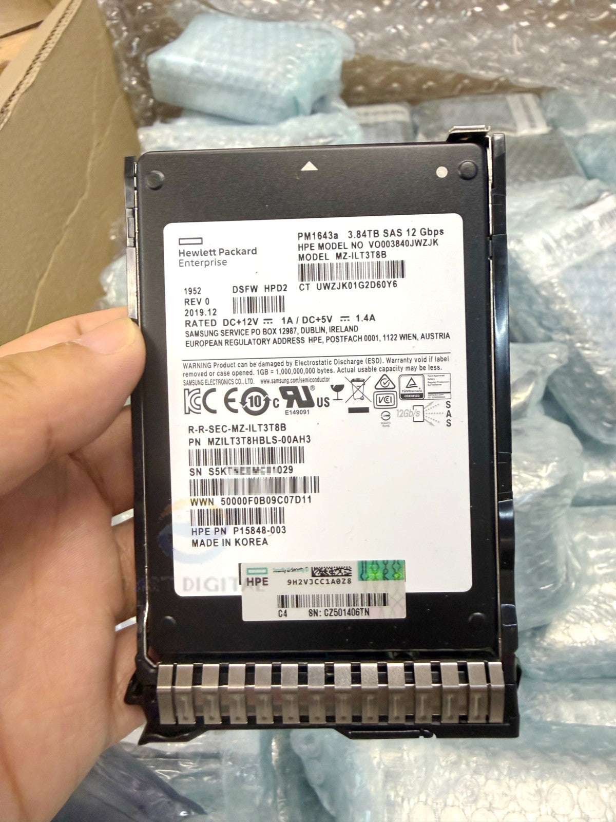 HPE MZ‑ILT3T8B PM1643a 3.84TB SAS 12Gbps 2.5" SFF SSD P15848‑003 P19907-B21