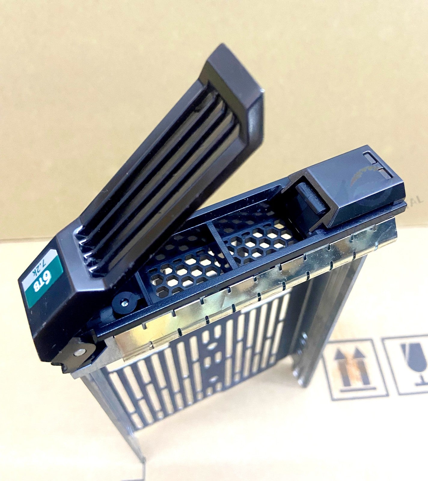 Lot 10 072CWN Dell Compellent Storage SC 3.5 SAS SATA Hard Drive Caddy Tray