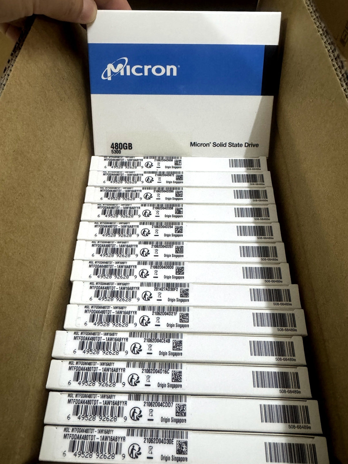 Micron 5300 MAX MTFDDAK480TDT 480GB 6Gbs 1AW1ZABYY SATA 2.5in Solid State Drive