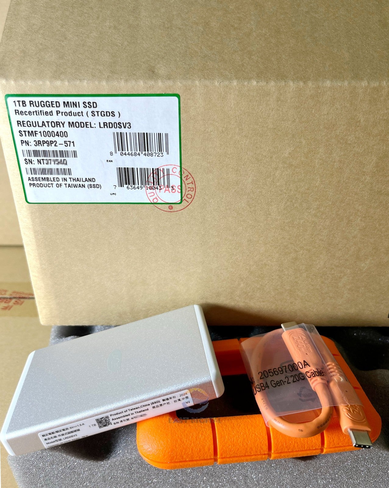 Lacie Seagate STMF1000400 Rugged Mini 1TB USB 3.0 Type-C Portable External SSD