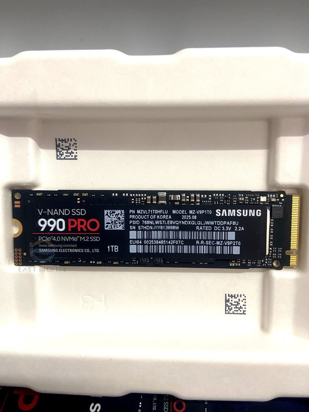 Samsung 990 PRO MZ-V9P1T0 1TB PCIe 4.0 x4 NVMe M.2 2280 Solid State Drive 2025+