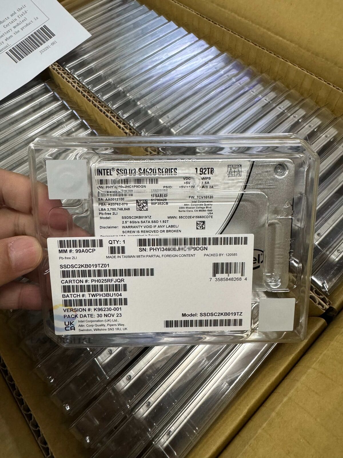 Intel S4520 1.92TB SSD 2.5" 6Gb/s SATA III SSDSC2KB019TZ01 Solid State Drive New