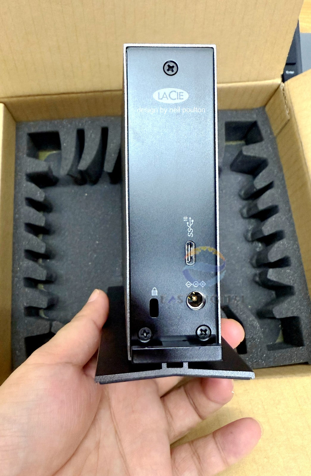 Seagate STHA4000800 D2 Professional 4TB USB3.1 7200 RPM 3.5" External Hard Drive