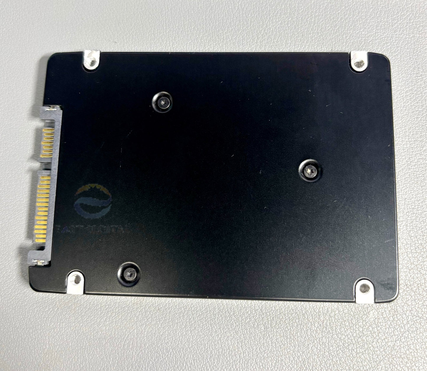 HPE VK000240GWSRQ MZ-7LH2400 PM883 240GB 2.5" SATA 6Gbps Solid State Drive