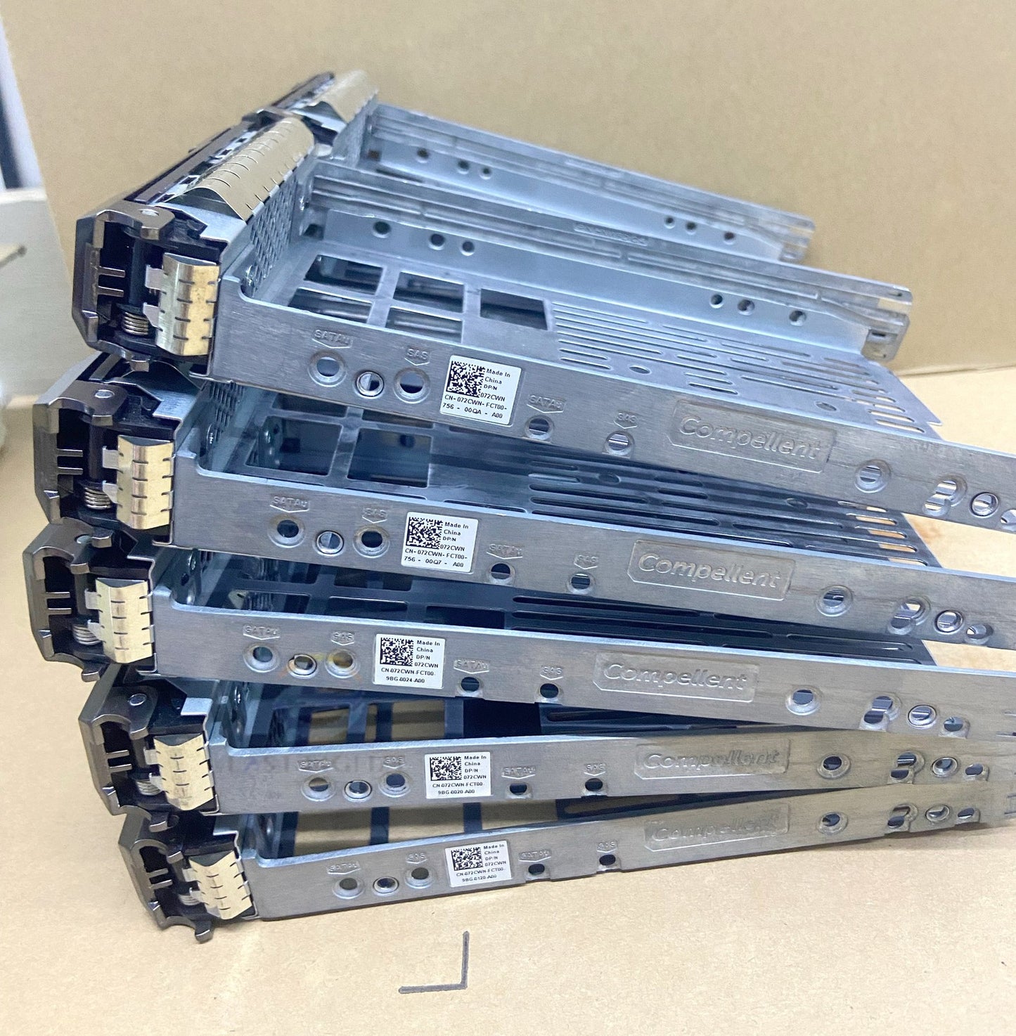 Lot 10 072CWN Dell Compellent Storage SC 3.5 SAS SATA Hard Drive Caddy Tray