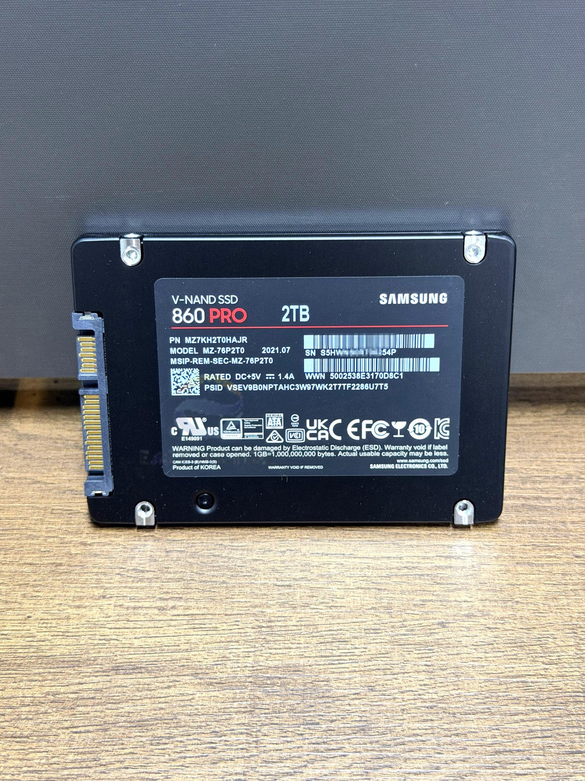 Samsung MZ-76P2T0 860 PRO 2TB 2.5'' SATA 6Gbs MZ7KH2T0HAJR Solid State Drive New