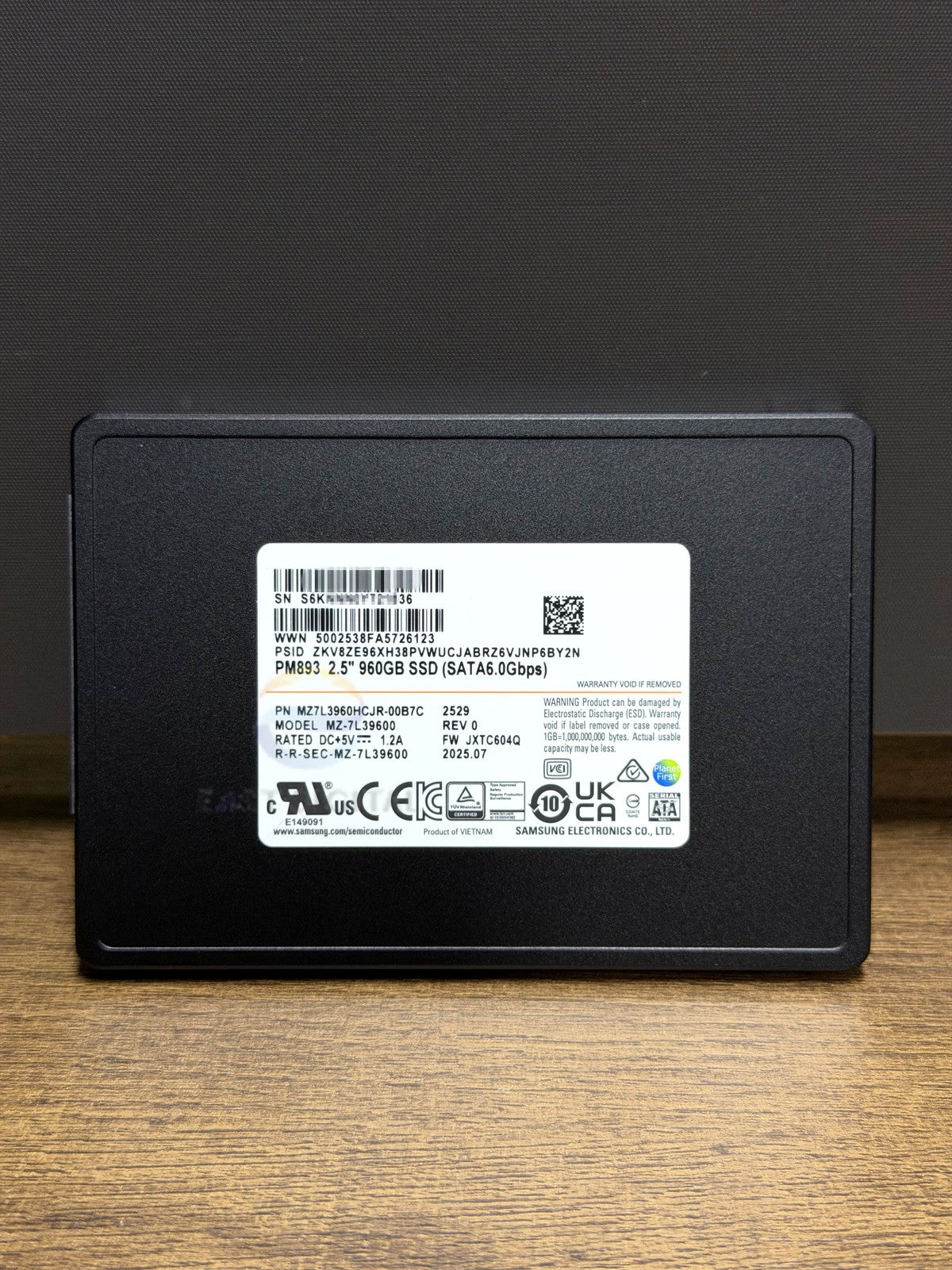 Samsung MZ-7L39600 PM893 960GB 2.5'' SATA 6Gbps MZ7L3960HCJR-00B7C SSD New