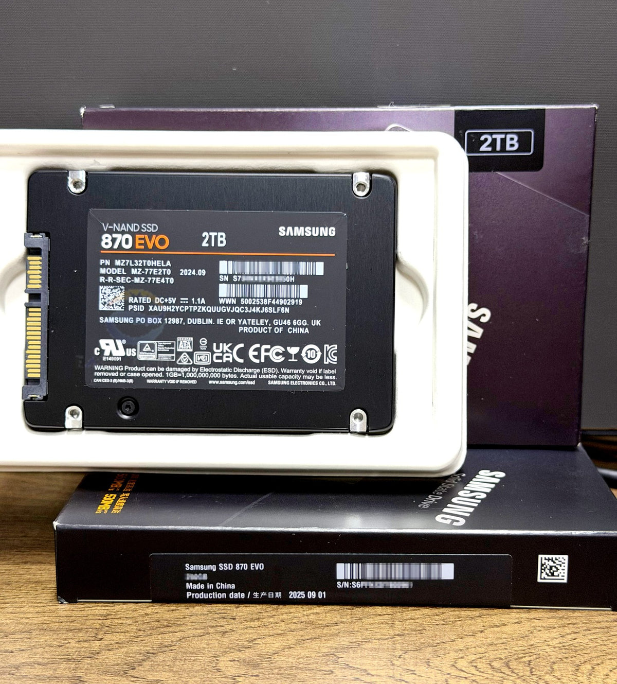 Samsung MZ-77E2T0 870 EVO 2TB 2.5' SATA 6Gbps MZ7L32T0HELA Solid State Drive New