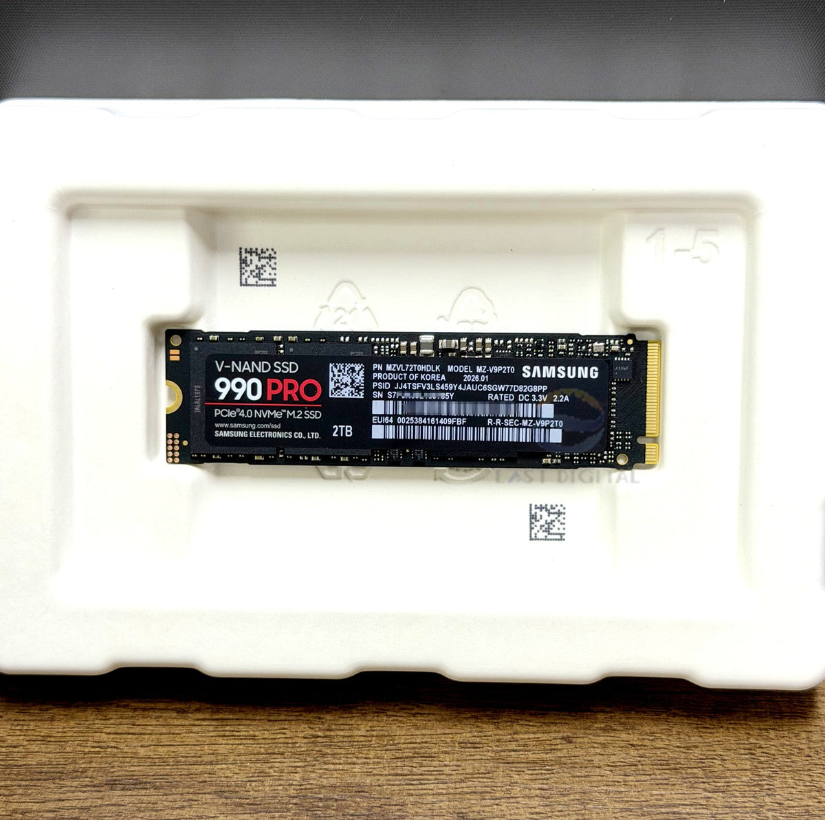 Samsung 990 PRO MZ-V9P2T0 2TB PCIe 4.0 x4 NVMe M.2 2280 Solid State Drive New