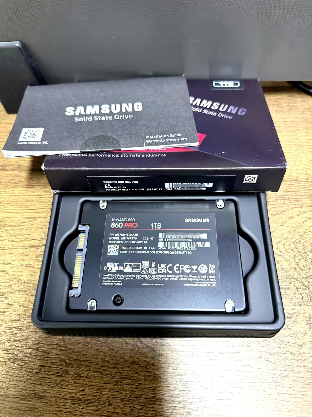 MZ-76P1T0 Samsung 860 PRO 1TB 2.5'' SATA 6Gbs MZ7KH1T0HAJR Solid State Drive New
