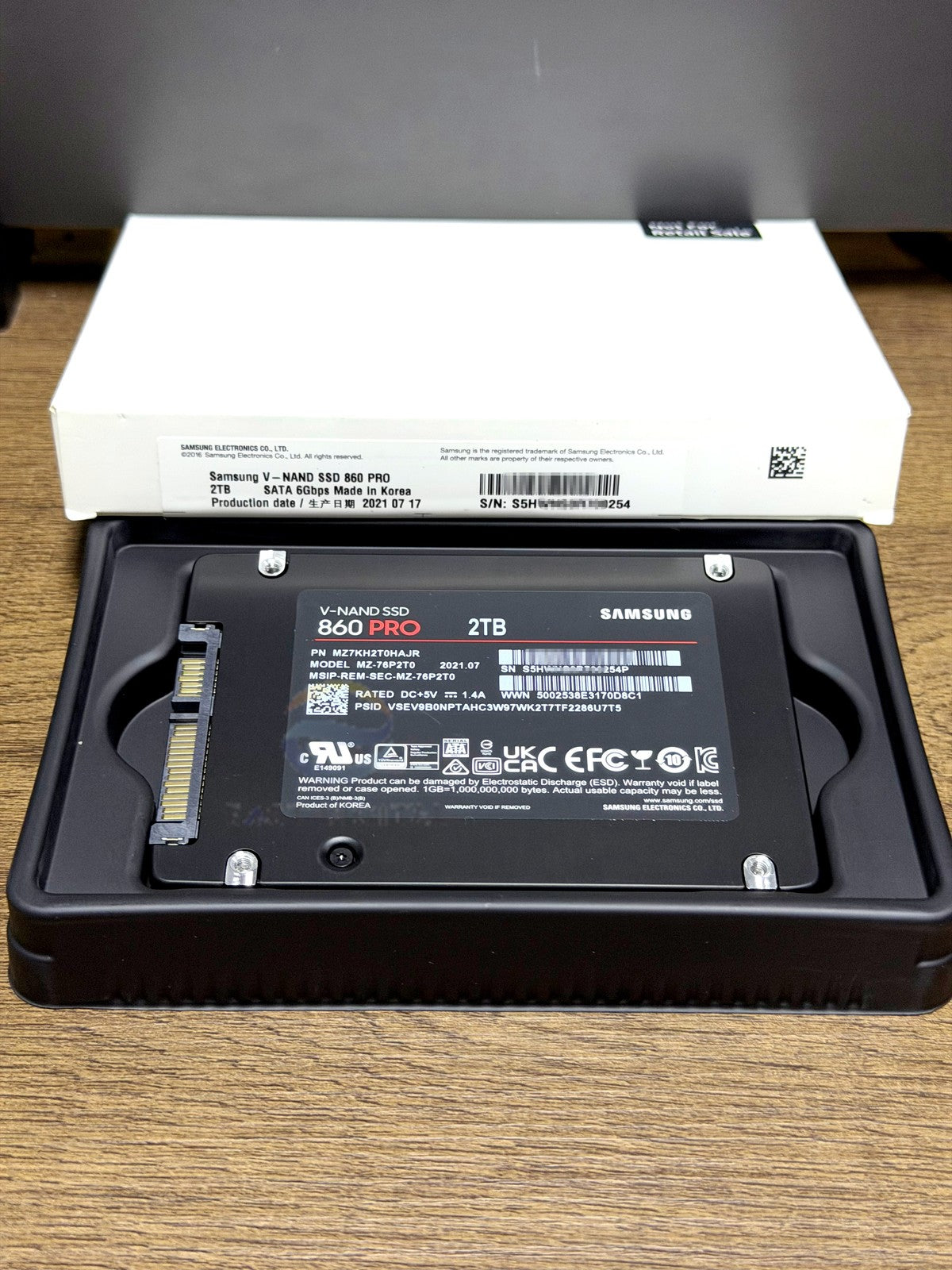 Samsung MZ-76P2T0 860 PRO 2TB 2.5'' SATA 6Gbs MZ7KH2T0HAJR Solid State Drive New