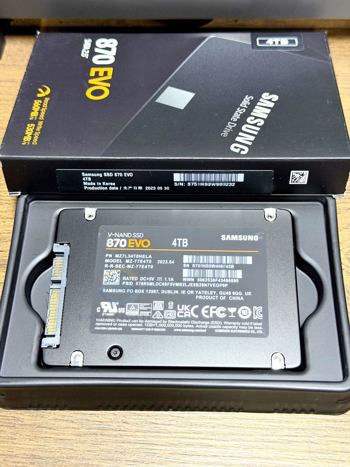 Samsung MZ-77E4T0 870 EVO 4TB 2.5' SATA 6Gbps MZ7L34T0HELA Solid State Drive New