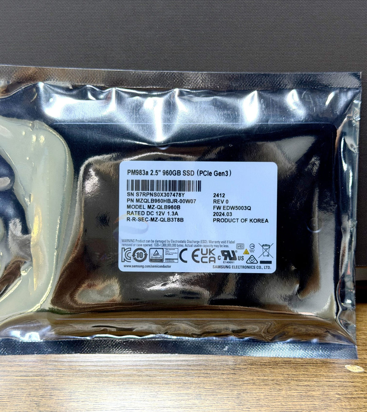 Samsung MZ-QLB960B PM983a 960GB 2.5'' U.2 PCIe Gen3 NVMe Enterprise SSD New