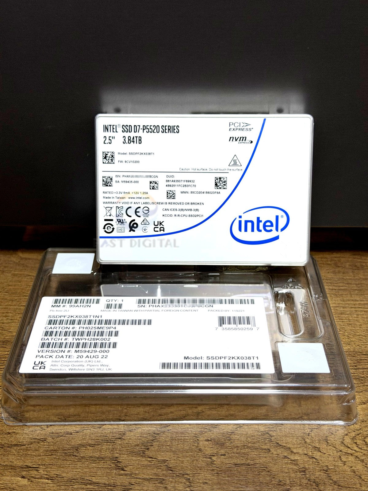 Intel SSDPF2KX038T1 D7-P5520 Series 3.84TB 2.5'' U.2 PCIe 4.0 NVMe TLC SSD New